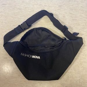 Fashion nova Fanny pack